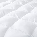 Luxurious Goose Feather Down Fiber Comforter King Size, Extra Fluffy Duvet Insert, Ultra-Soft, Breathable, Baffle Box Design, All Season Hotel Luxury (Palatial King 120" x 98" White)