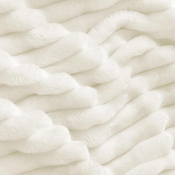 BEDELITE Fleece Blanket Queen Size – 3D Ribbed Jacquard Soft and Warm - Image 3