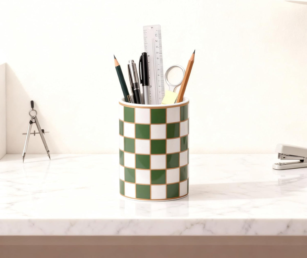 Ceramic Checkered Pen Holder For Desk,Cute Stand Black And White Pencil Cup,Durable Ceramic Pencil Cup, Decorative Makeup Brush Holder Cup, Stationery Holder for Office, School, Home (Green)
