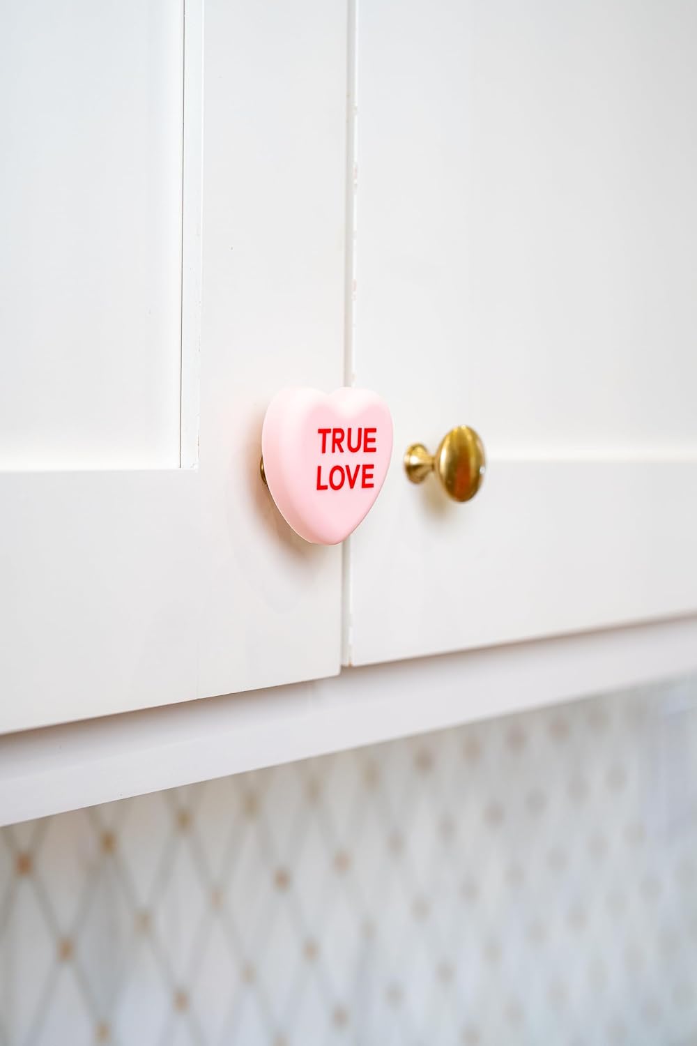 Knobēz 8pk Decorative Knob Covers - Valentine Conversation Hearts Decor