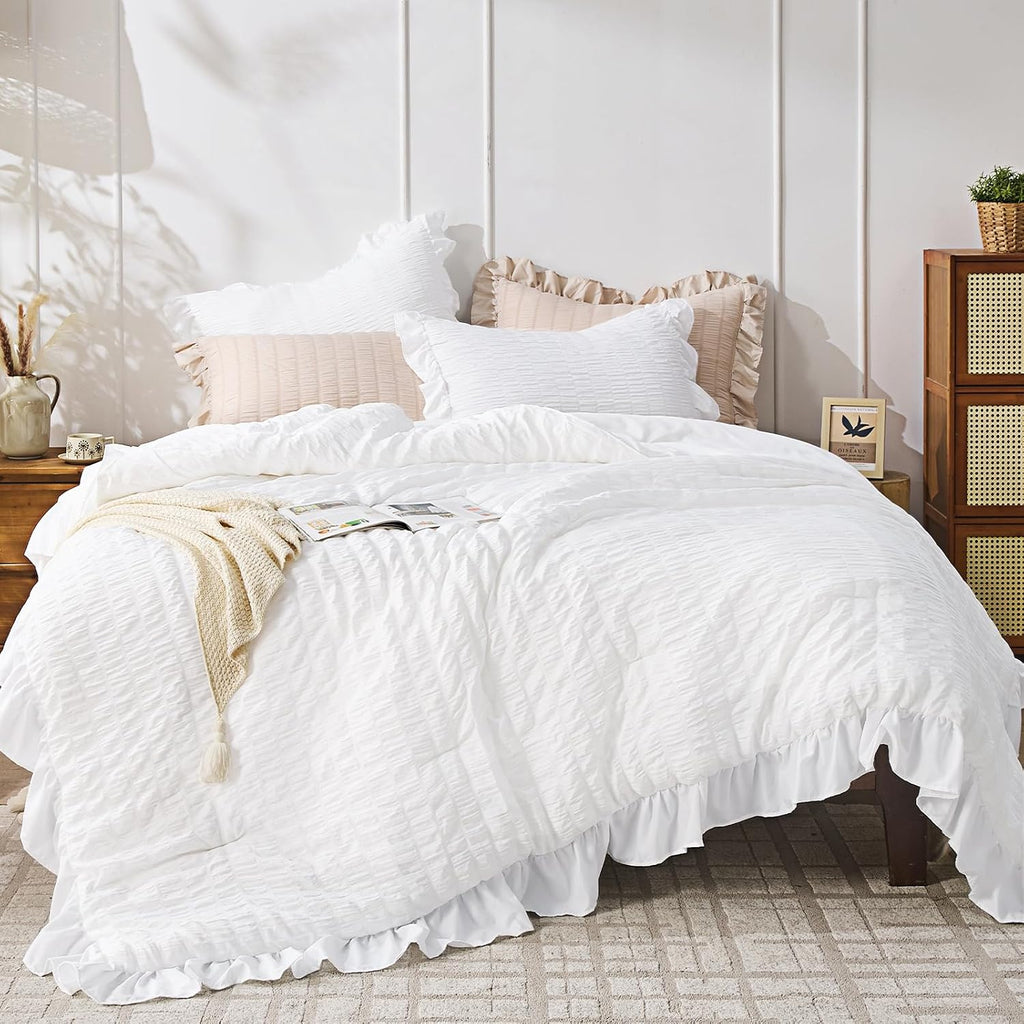 JOLLYVOGUE Bright White Queen Comforter Set,3pcs Ruffle Seersucker Bed Set