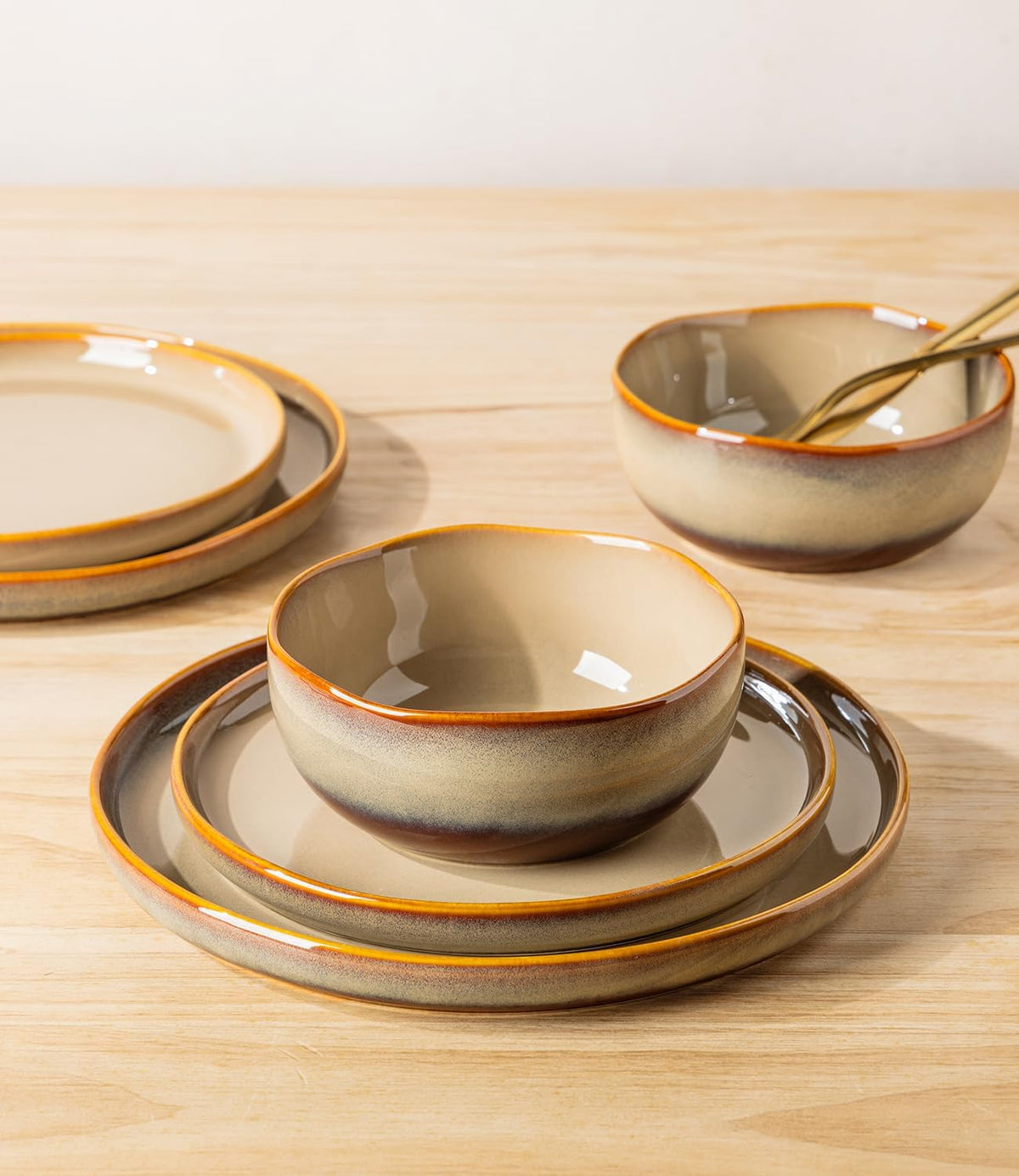 Ceramic Dinnerware Set for 4, 12-Piece Plates and Bowls Set