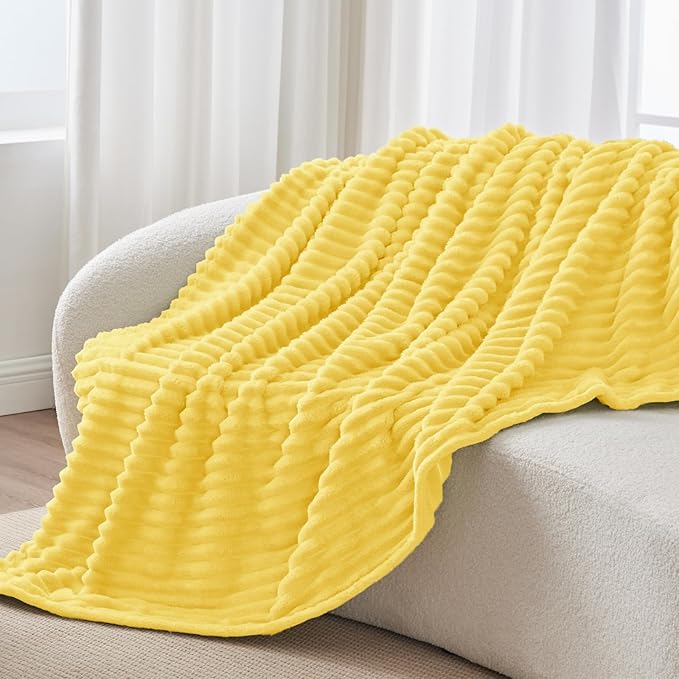 BEDELITE Fleece Throw Blanket for Couch - Image 7