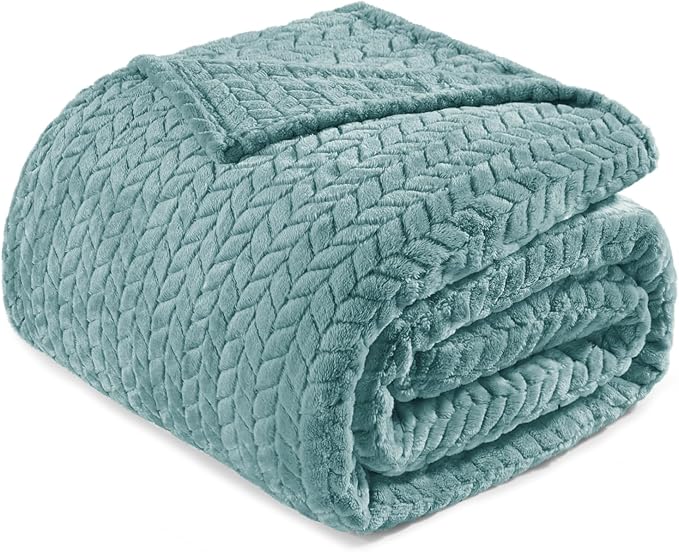 Exclusivo Mezcla Fleece Queen Size Blanket by ExclusivoMezcla