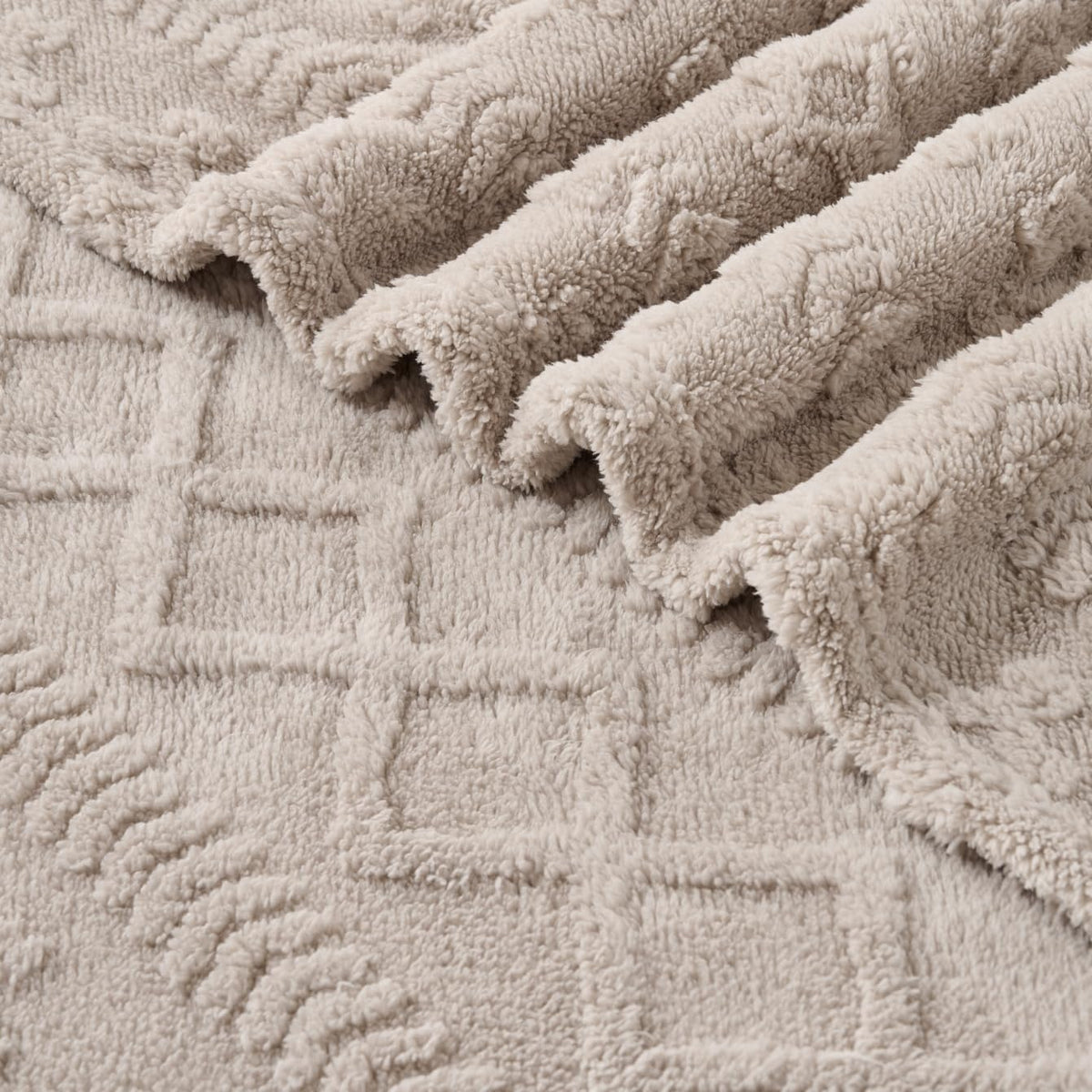 Boho Throw Blanket Soft & Fluffy Fleece, Neutral Brown Color, Cute & Aesthetic, Perfect for Sofa, Couch, Chair, Bed, Living Room & Bedroom, All-Season Use, Plush & Cozy Decorative Blanket 50'x60
