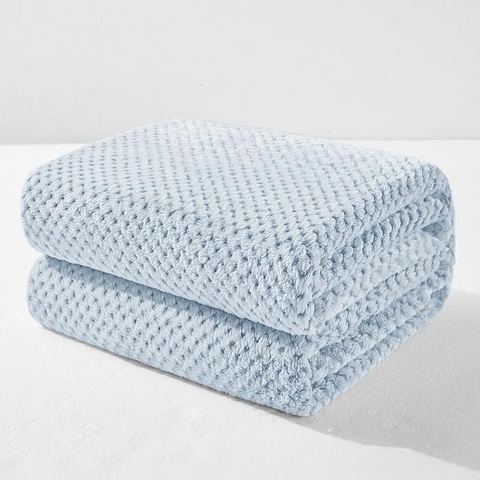 Exclusivo Mezcla Fleece Bed Blanket Queen Size, Super Soft and Warm Blankets by ExclusivoMezcla