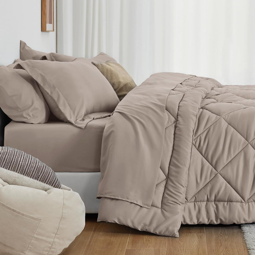 Love's cabin Full Comforter Set, 7 Pieces Bed in a Bag, Burlwood