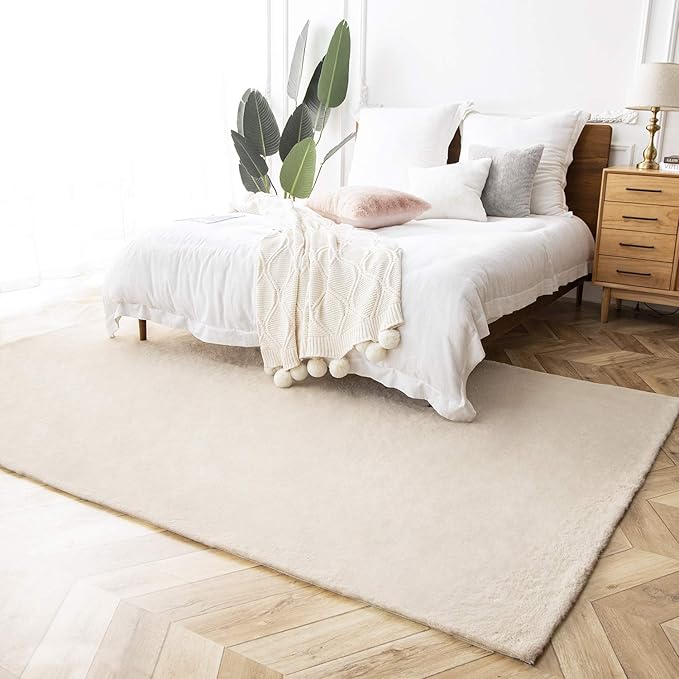Ashler Faux Fur Rug, Ultra Soft Faux Rabbit Fur, 5 x 7 Feet Rectangle, Machine - Image 2