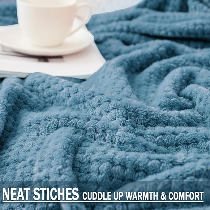Exclusivo Mezcla Fleece Bed Blanket Queen Size, Super Soft and Warm Blankets - Image 5