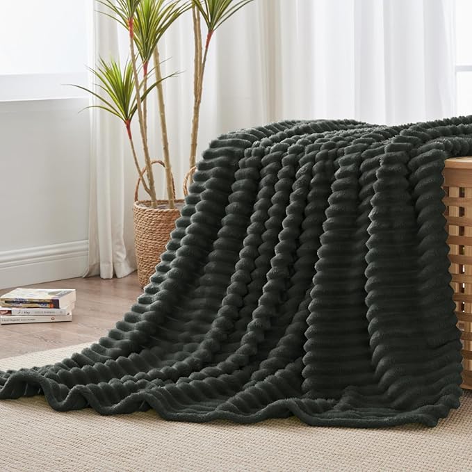 BEDELITE Fleece Throw Blanket for Couch - Image 7