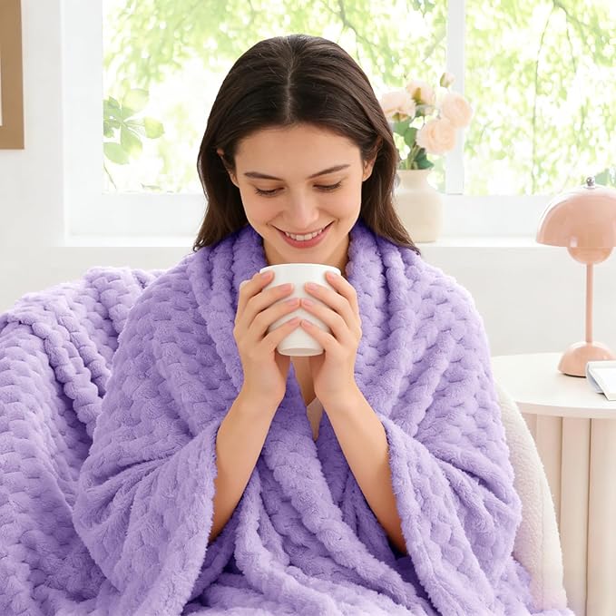 BEDELITE Fleece Throw Blanket for Couch & Bed - Image 4