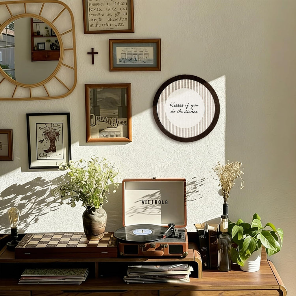 CFFJLHN Funny Kitchen Decor, Neutral Kitchen Round Wooden Wall Art Kisses If You Do Dishes Aesthetic Artwork Rustic Quirky Round Hanging Wall Decor Retro Dish For Kitchen Apartment, 10x10 Inch