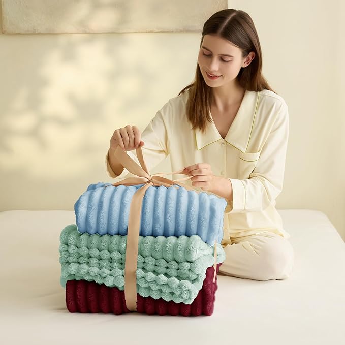 HIMEET Sage Green Ribbed King Size Blanket - Image 4