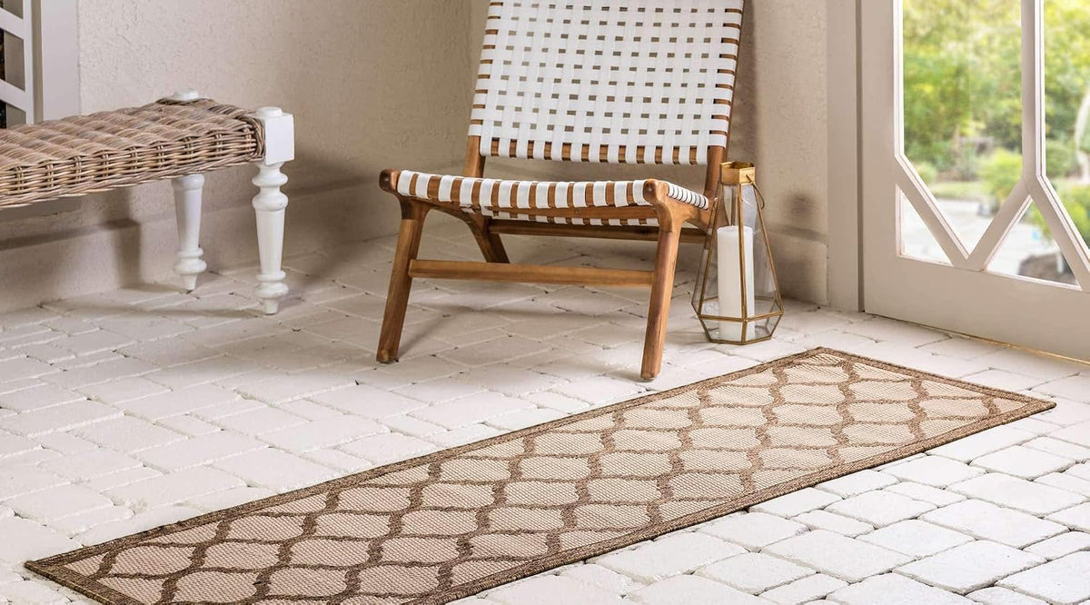 Unique Loom Outdoor Trellis Collection Area Rug - Moroccan (2' 2" x 6' 1" Runner, Beige and Brown/ Beige)
