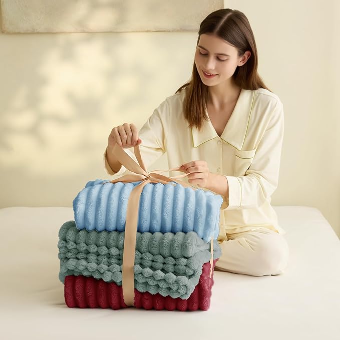 HIMEET Deep Red Ribbed Twin Blanket - Image 4