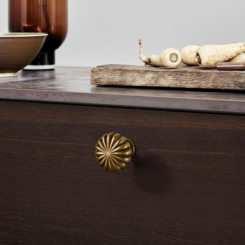 Antique Brass Cabinet Knobs，10 Pack Solid Drawer Pulls for Dressers