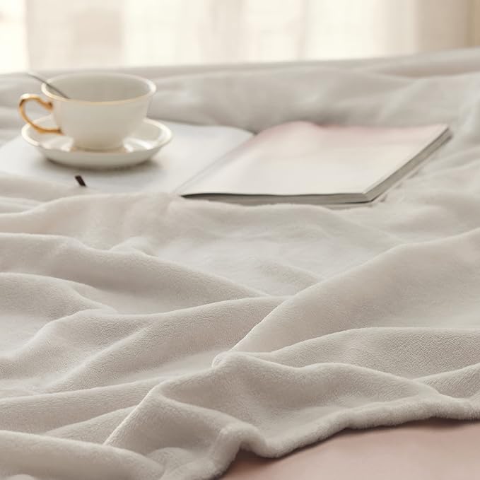 Bedsure GentleSoft Fleece Blanket King Size Linen - Image 5