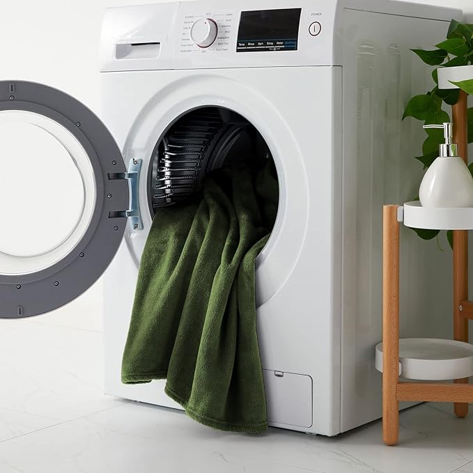 KMUSET Super Soft Throw Blanket Premium Silky Flannel Fleece Twin Size Green - Image 6