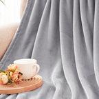 Exclusivo Mezcla Fleece Light Grey Throw Blanket - Image 7