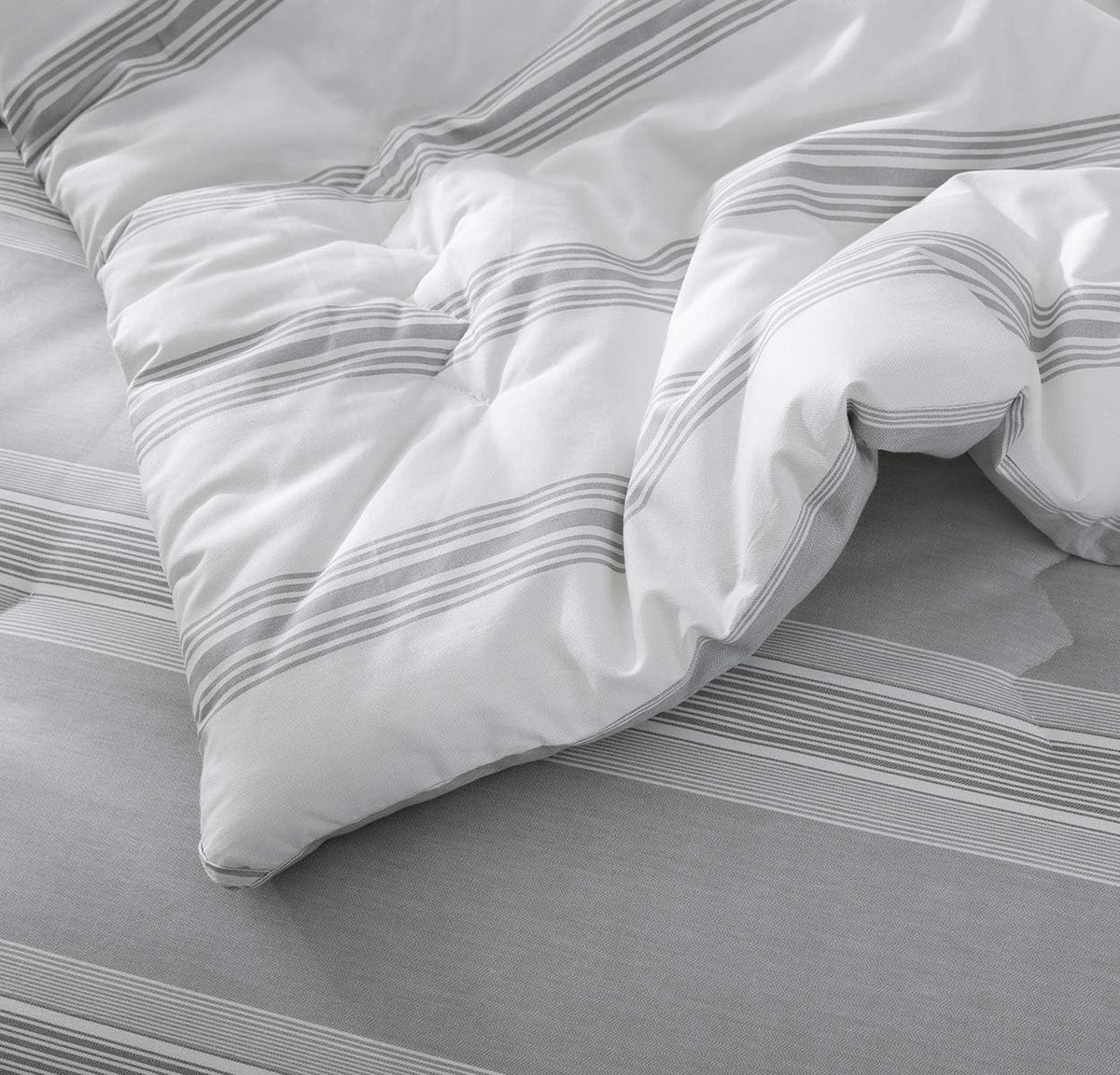 SLEEPBELLA Comforter King Size, 600 Thread Count Cotton Light Gray & White Stripes Reversible Pattern Grey Comforter Sets,Down Alternative Bedding Set 3Pcs (King, Grey Stripes)