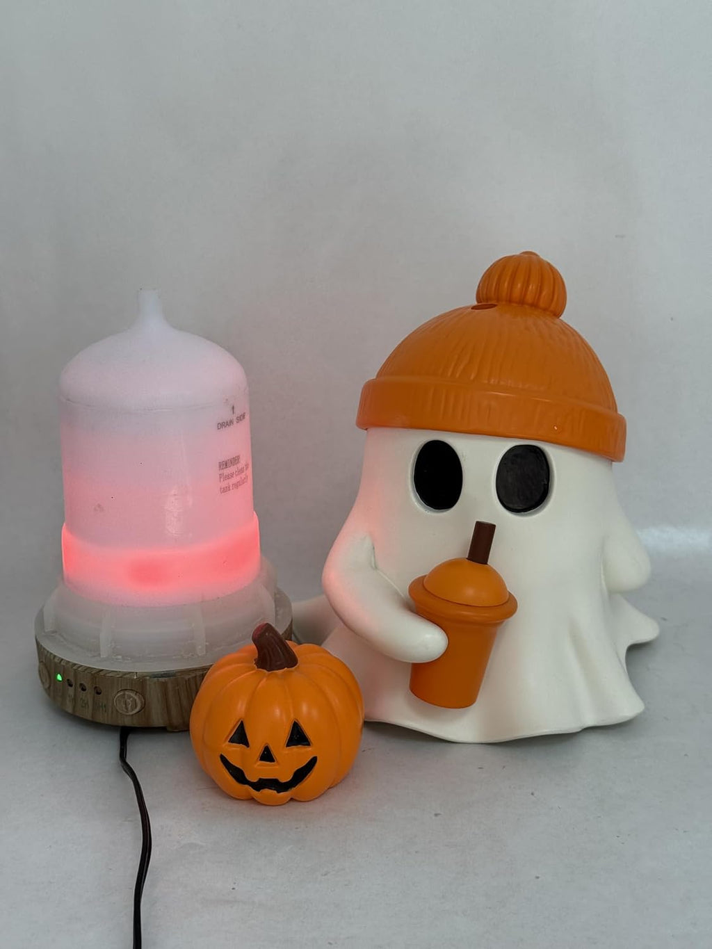 Statue Cute Ghost Halloween Humidifier, USB Powered Portable Mini Cool Mist Humidifier with Pumpkin Decor, Small Air Humidifier for Bedroom, Desk, Office, Halloween Party Decorations