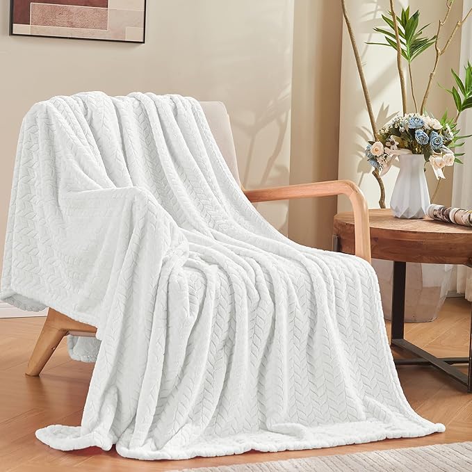 inhand White Fleece Queen Blanket - Image 4