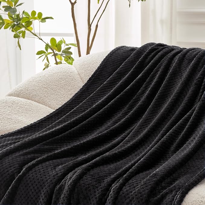 Exclusivo Mezcla Fleece Bed Blanket Queen Size, Super Soft and Warm Blankets - Image 5