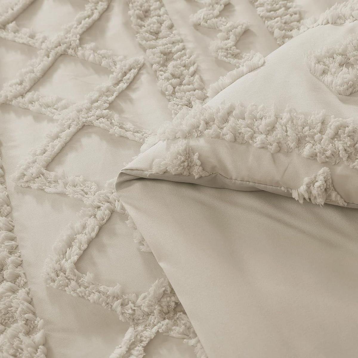 Queen Size Comforter Set- 7 Pieces Tufted Bed in a Bag Queen Bedding Sets