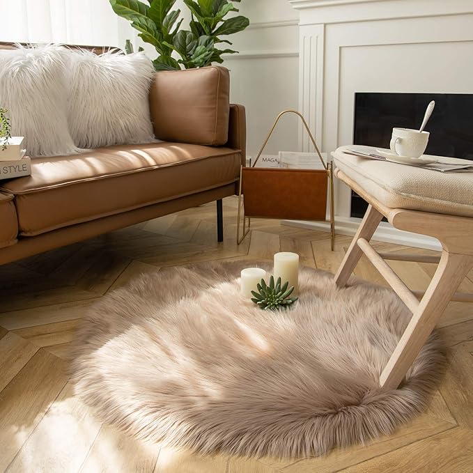 Ashler Faux Fur Rug - Image 3