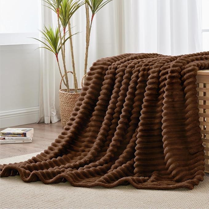 BEDELITE Fleece Throw Blanket for Couch - Image 8