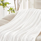Exclusivo Mezcla Fleece Bed Blanket Queen Size, Super Soft and Warm Blankets - Image 5