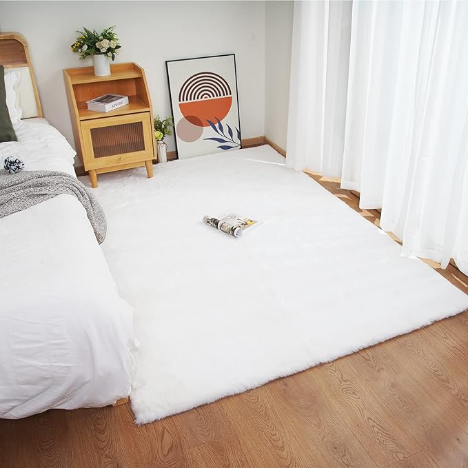Ghouse Ultra Soft Faux Rabbit Fur Rug 5x7, Machine Washable Area Rugs by Ghouse