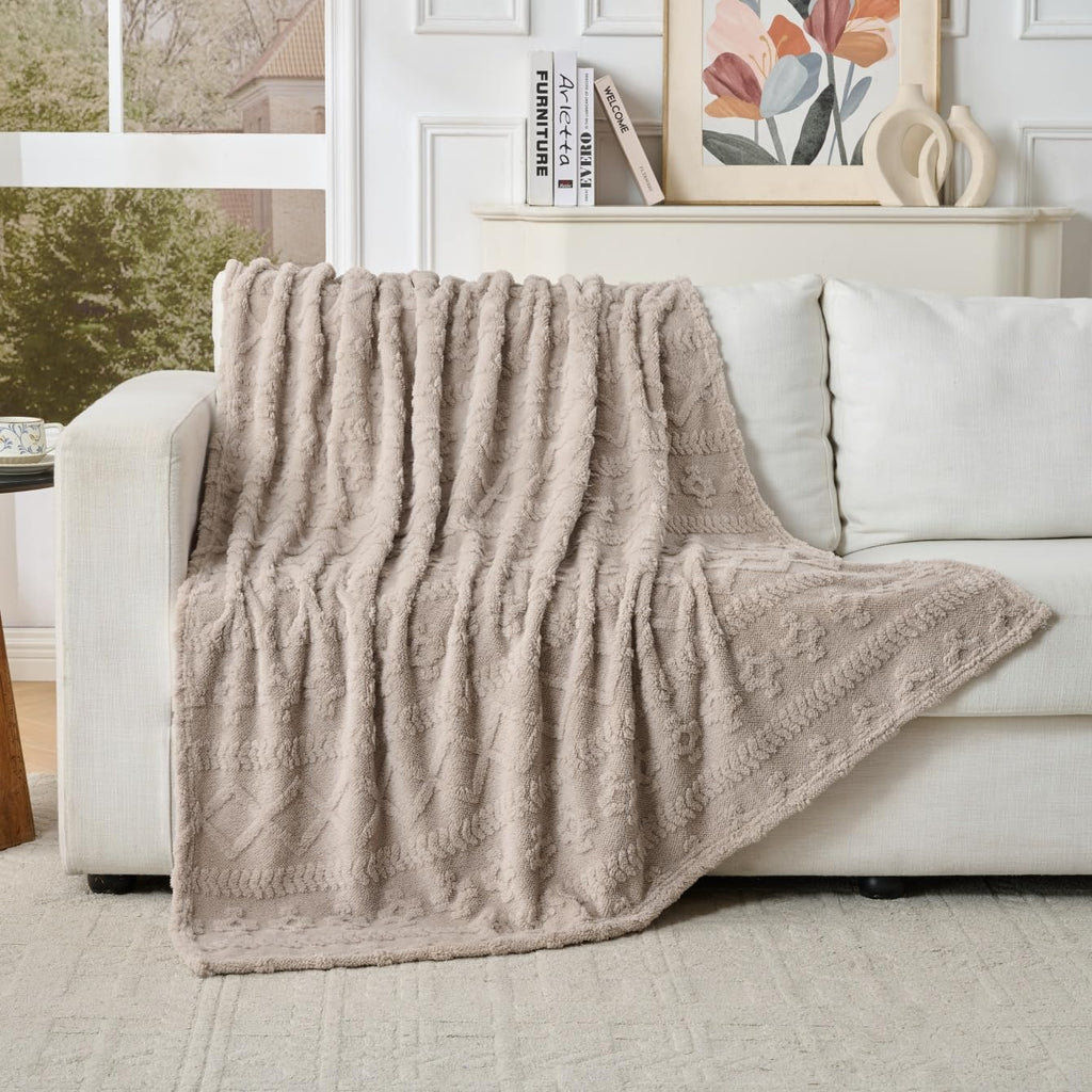 Boho Throw Blanket Soft & Fluffy Fleece, Neutral Brown Color, Cute & Aesthetic, Perfect for Sofa, Couch, Chair, Bed, Living Room & Bedroom, All-Season Use, Plush & Cozy Decorative Blanket 50'x60