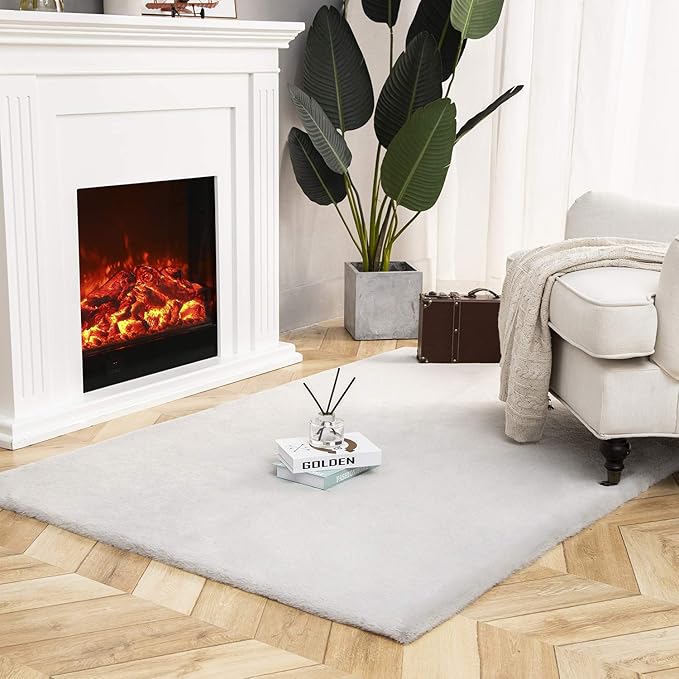 Ashler Faux Fur Rug, Ultra Soft Faux Rabbit Fur, 4 x 6 Feet Rectangle, Machine - Image 2