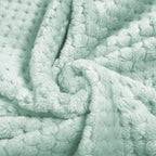 Exclusivo Mezcla Fleece Throw Blanket, Super Soft and Warm Blankets - Image 7