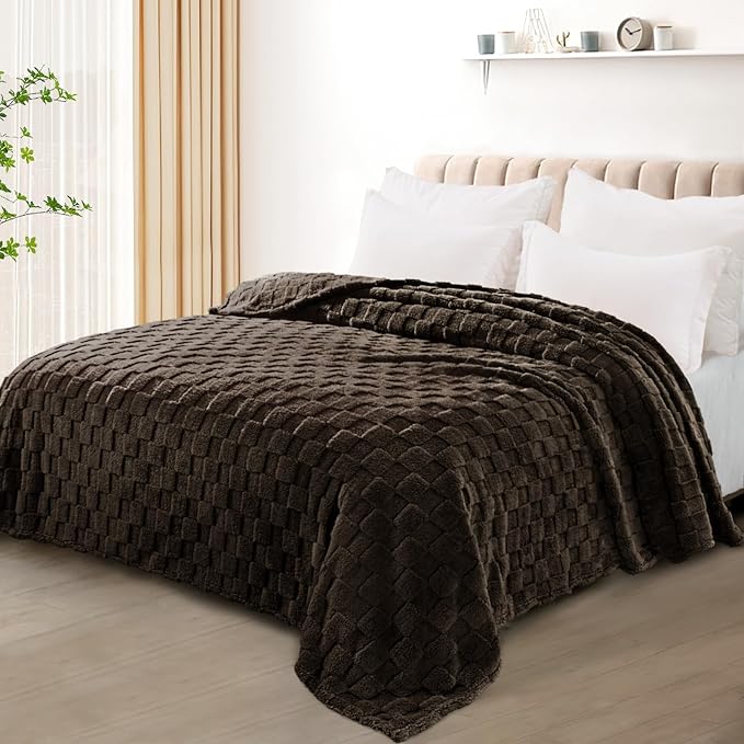 Exclusivo Mezcla Queen Size Flannel Fleece Blanket, Super Soft and Warm - Image 2