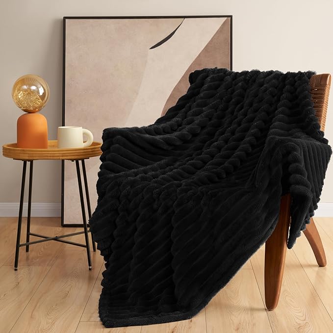 HIMEET Black Ribbed Queen Size Blanket - Image 9