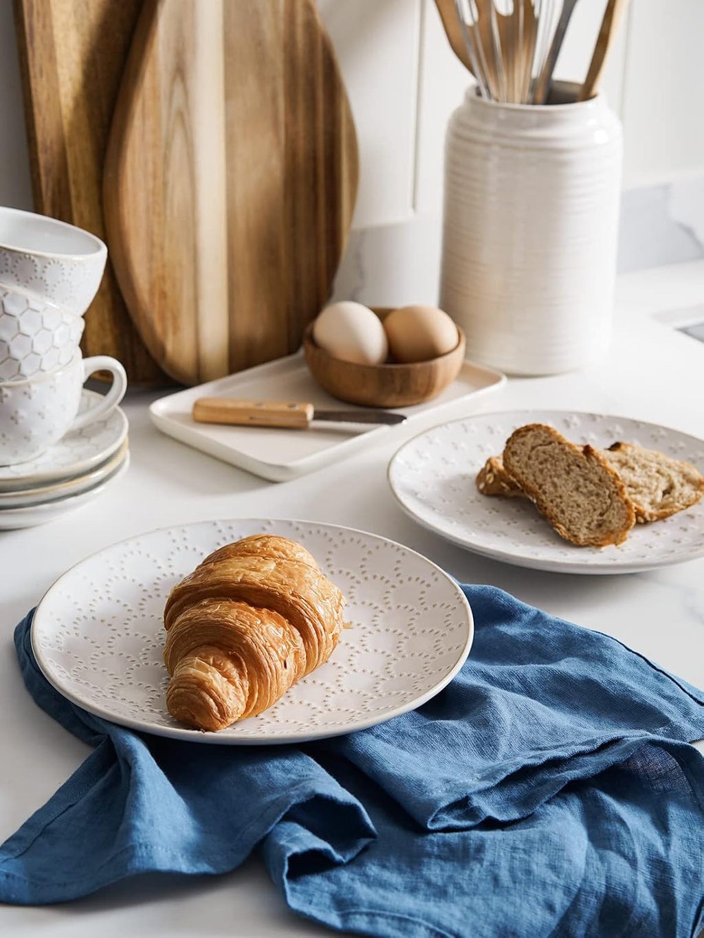 LE TAUCI Ceramic Dishes Set for 4, 12 Piece Plates and Bowls Sets, Embossed Kitchen Dinnerware Sets, Chip Resistant, Microwave & Dishwasher Safe, Arctic White (8"&10" Plate, 26oz Bowl)