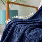 Exclusivo Mezcla Fleece Twin Size Blanket - Image 4