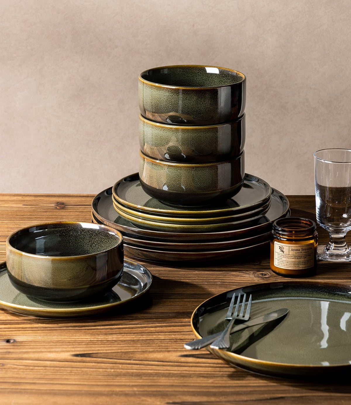 Ceramic Dinnerware Set for 4, 12-Piece Plates and Bowls Set