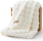Bedsure 3D Fleece Bubble Blanket by BEDSURE