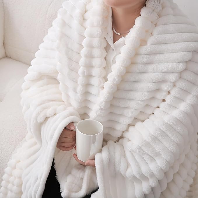 Cream White Fleece Throw Blanket 50”×60” - Image 4