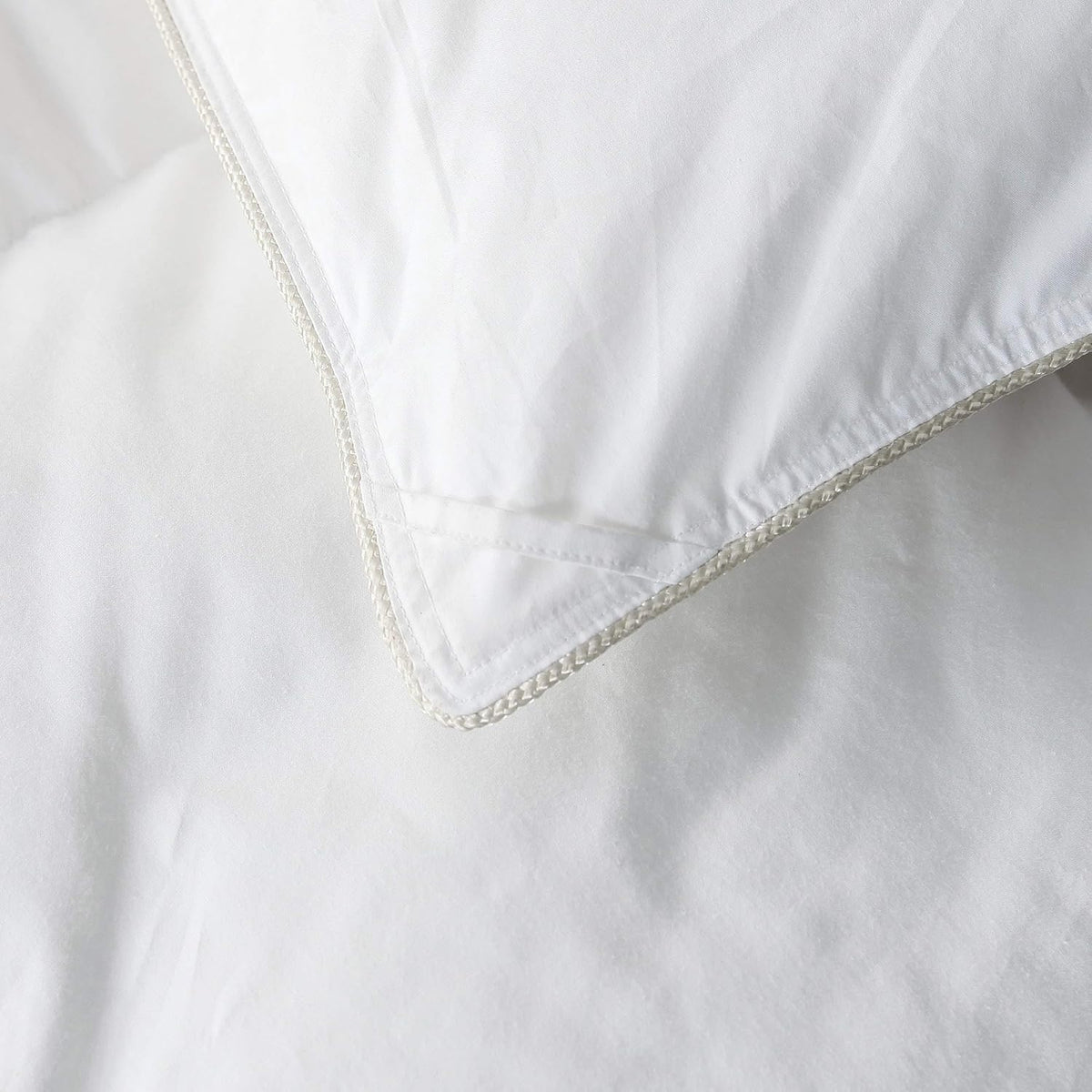 Luxurious Goose Feather Down Fiber Comforter King Size, Extra Fluffy Duvet Insert, Ultra-Soft, Breathable, Baffle Box Design, All Season Hotel Luxury (Palatial King 120" x 98" White)