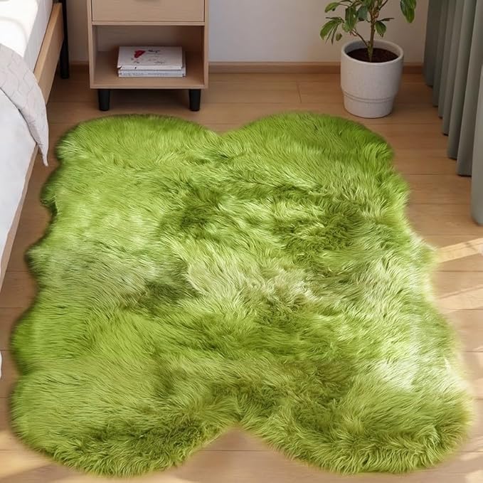 Goolela Fluffy Sheepskin Green Rugs 4x6 by Goolela