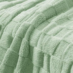 Exclusivo Mezcla Queen Size Flannel Fleece Blanket, Super Soft and Warm - Image 4