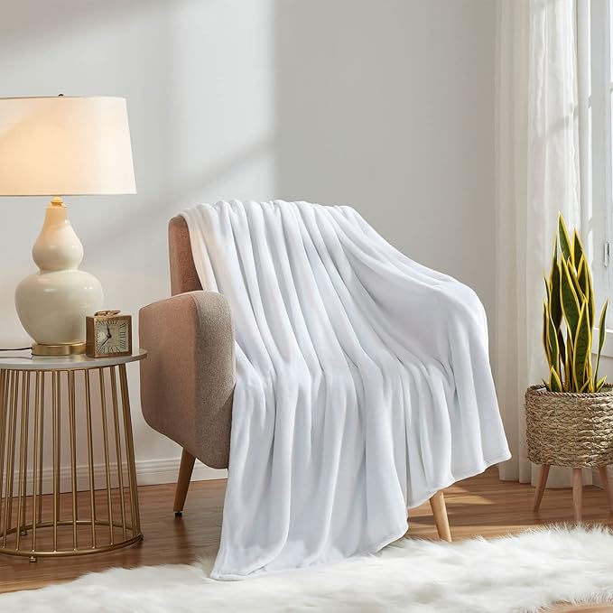 KMUSET Fleece Blanket Twin Size White Lightweight Throw Blanket Super Soft Cozy - Image 3