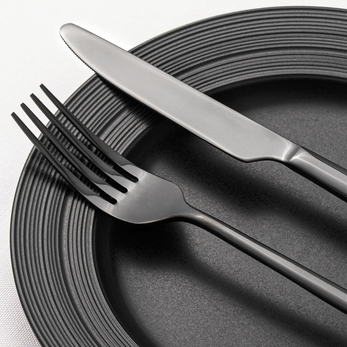 Black Silverware Set for 4, 20-Piece Stainless Steel Flatware Cutlery Set