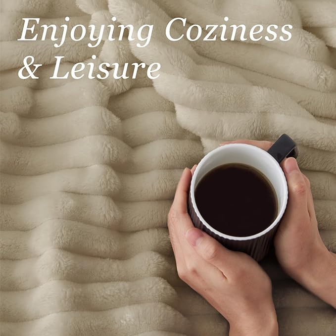 BEDELITE Twin Blanket for Couch & Bed, 300GSM Soft & Warm Fleece Blanket - Image 4