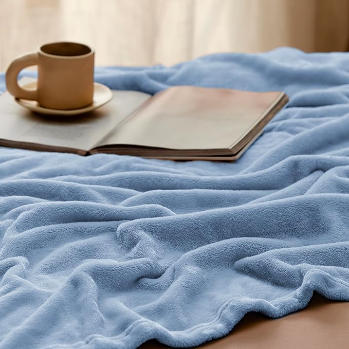 Bedsure GentleSoft Fleece Blankets Twin Size Light Blue - Image 6