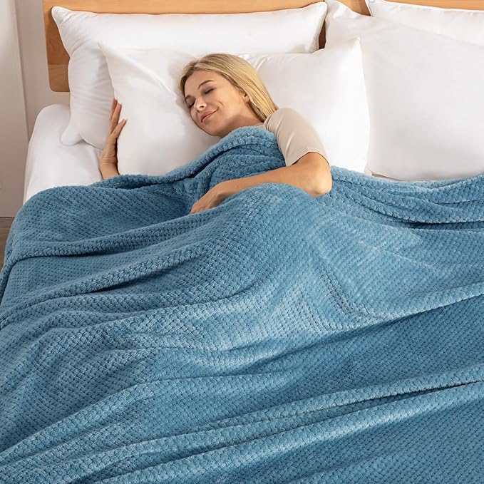 Exclusivo Mezcla Fleece Bed Blanket Queen Size, Super Soft and Warm Blankets - Image 3
